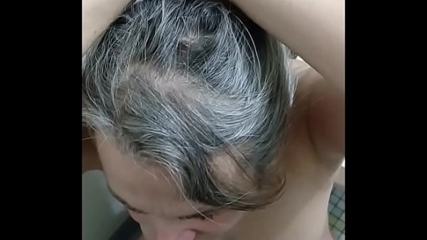 2025 02 04 esclave f dans les wc de l'autoroute 