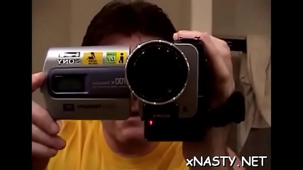 Lascivious floosy enjoys every second 