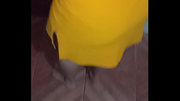 Amiga Infiel Veio Falar A Esposa E Chupou O Marido At&eacute; Ele Goza thumbnail