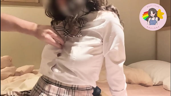 Play MP4 - 香港AV Hong Kong Macy Chan 情慾自主實踐者 廣東話AV 多人運動世界賽 冬日愛戀 韓國篇 Winter Love In Korea EP1 重拾學生初夜的感覺Recovering the feeling of a first night