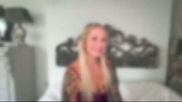 Nonton Blonde Slut Loves Black Cock Bulls thumbnail
