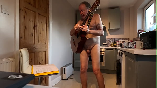 Nonton Singing Naked thumbnail