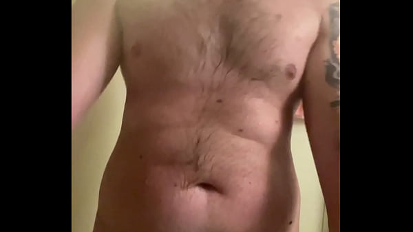 Peter swangin&rsquo; from side 2 side 