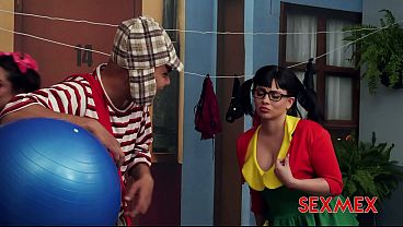 SEXMEX - CHIQUILINA FELL IN LOVE WITH TUSHY . Nicole Zurich y Sara Blonde 