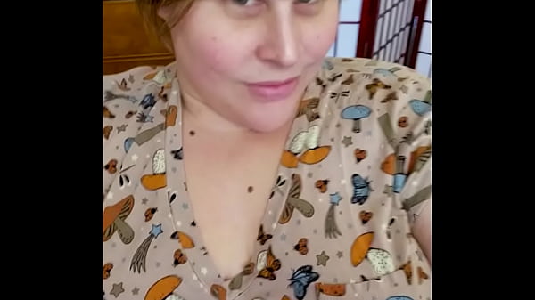 Nonton Giving My Hairy Pussy Some Dildo Action thumbnail