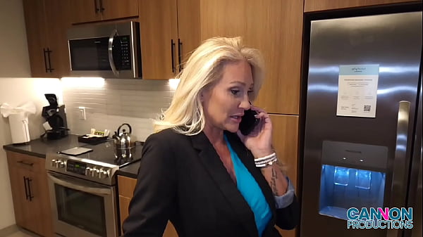 Play MP4 - MILF Realtor Alexis Malone With Big Tits Fucks Client