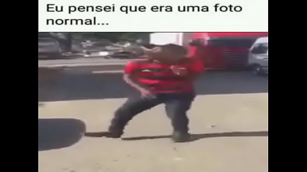Achei que fosse um porno normal mas eu me enganei e gozei mesmo assim 