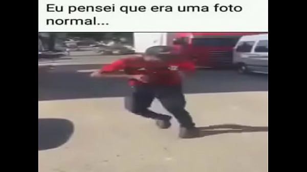 Achei que fosse um porno normal mas eu me enganei e gozei mesmo assim