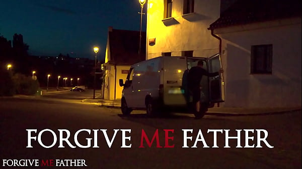 Play MP4 - DEVIANTE - Hot Italian with a pierced clit loves rough fast fucking