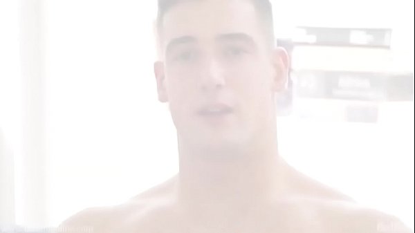 Play MP4 - Niccolo Neri Jerking off