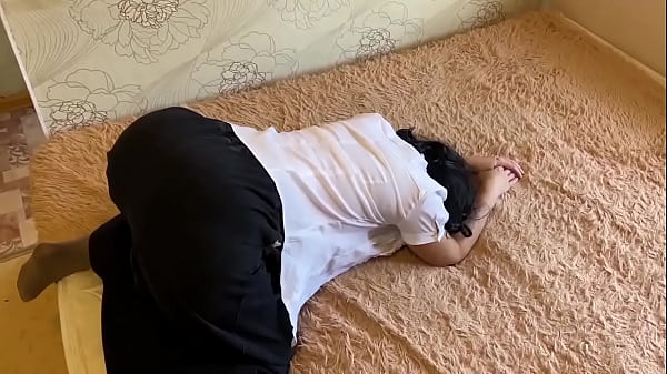 Play MP4 - step Mom showed her son boobs and gave her ass