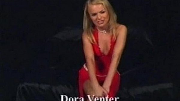 Dora Venter threesome in red 