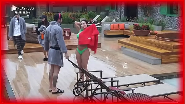 Aline mineiro mostrandoseu corpao