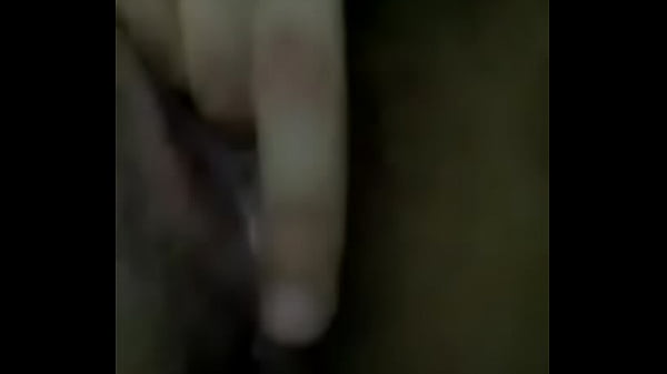 Nonton A Tres Dedos thumbnail