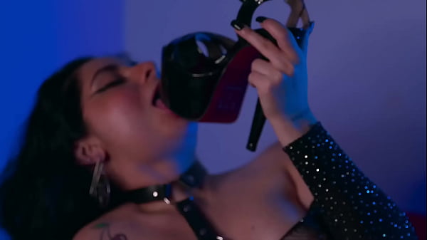 Nonton What's Your Plan For My Feet? thumbnail