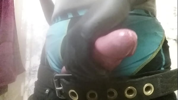 Play MP4 - I KNOW YOURE WATCHING