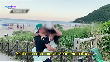 Pegando Os Dois Solteiros Aos Olhos Do Corno E De Todos Na Praia thumbnail