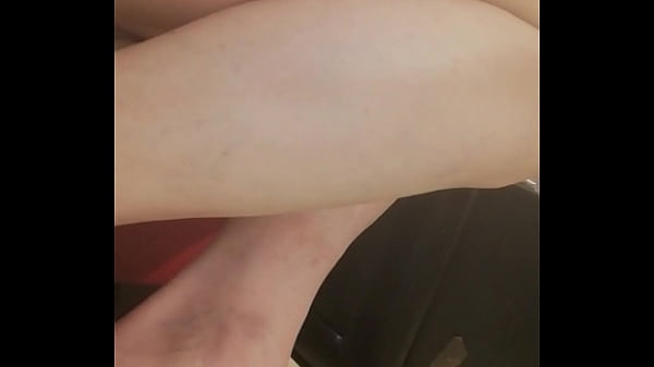 Play MP4 - High heels foot tease