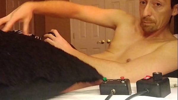 Play MP4 - 009 02 Masturbating and Starting Up the Venus 2000 Sex Machine Jan 12 part 2