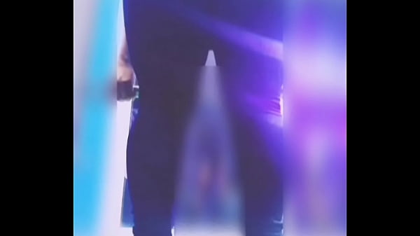 Entreno mi culo para una buena penetracion 