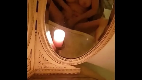 Nonton Masturbating In Vintage Mirrors thumbnail