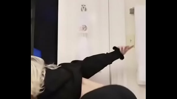 LOIRINHA REBOLANDO GOSTOSO