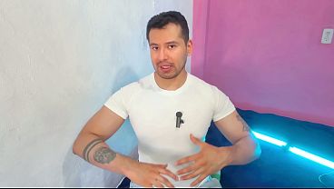 Chacal &ntilde;ero pre&ntilde;a a un militar musculoso tragon de vergas 