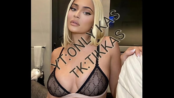 KYLIE JENNER