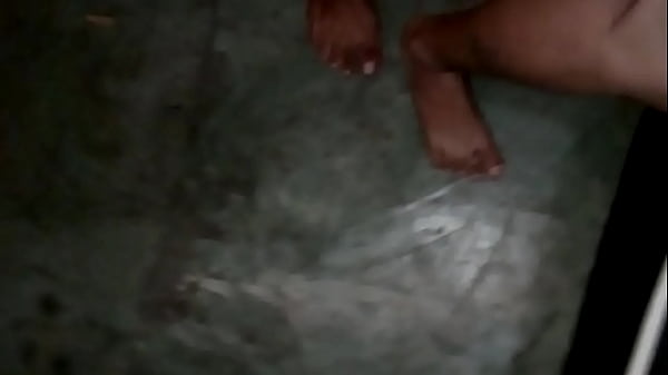 Eu dando gostoso pro d&aacute_ minha rua