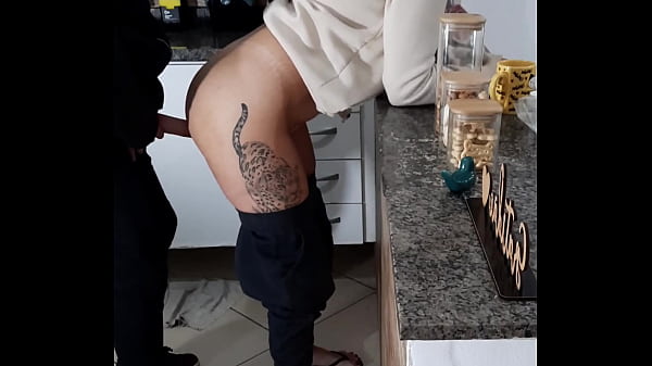 Stepdaughter can't even rest while having breakfast 