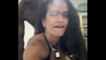 Negao Pauzudo Me Fudeu Gostoso No Pelo Botando O P&eacute; Na Minha Cara thumbnail