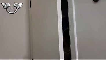 Nonton Pr&eacute;via - Lua De Mel Diferente - 2 Mulheres 1 Cara Fodendo Muito Tesao Na Sua Lua De Mel Deliciosa thumbnail