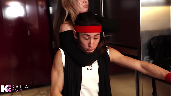 Nonton Squirting Sonya's Sex Domination: Liu Kang Takedown thumbnail