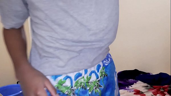 Nilimchungulia Mgeni Akiwa Uchi. Jichunge Ukija Kwangu Kaka. 