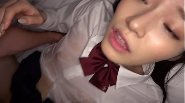 Play MP4 - 【彼氏がいるのに塾講師と密会生ハメしちゃうムッツリスケベな優等生】リア充の癖して年上の塾講師と浮気しちゃうエロ偏差値ハイレベルなJ●はパイパンスレンダー貧乳なエチエチボディっ！先生のぶっといチンチンを目の前にしたらドM心が開花しちゃって、お尻をもっと叩いて欲しくなっちゃう淫乱痴女に大変身！