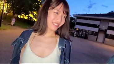 パート1 ルックスもキャラも最高すぎる！ノリとエロを両立したエロ良い女！！巨乳&times;くびれ&times;桃尻スタイル抜群現役モデル！逆ナンまる秘テクでイケメンを現地調達！夜景をバックに露天3p！口とマ○コを同時に！多量オイル&times;淫乱バニーコス！ヌルテカbodyを後ろから快楽スイッチを突きまくる！イキ癖がついちゃうッ快感ピストンで絶頂鬼連sex！！ thumbnail