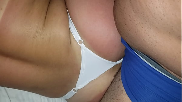 Play MP4 - COMENDO MINHA ESPOSA d&period; E GOZANDO DENTRO