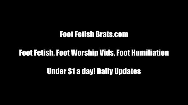Lesbian foot worship and foot fetish porn vids