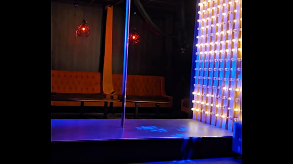 A ton avis qu'elles tenues je porte quand je strip en club