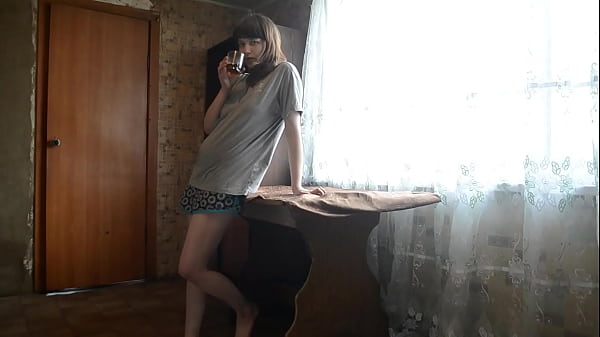 Nonton Beautiful Young Girl Fucking On A Table thumbnail