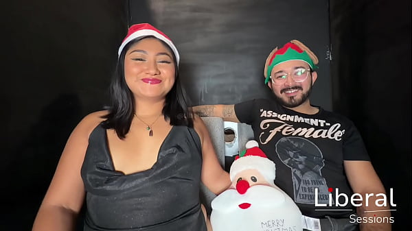 Esposa caliente es follada por el mejor amigo de su esposo en glory hole 