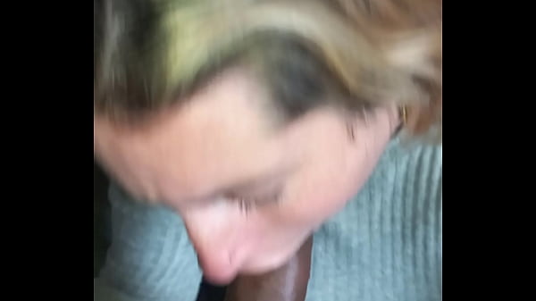 Play MP4 - Swallowing cum for breakfast