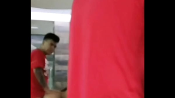 MI VECINA ME PIDE UN FAVOR Y_A CAMBIO LE_PIDO SU CULO PORNO