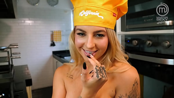 Master sexy vai te dar &aacute;gua na boca