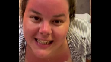 Sunburnt whore sucks a cock