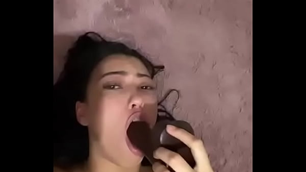 Play MP4 - Latina teen deepthroats a thick dildo