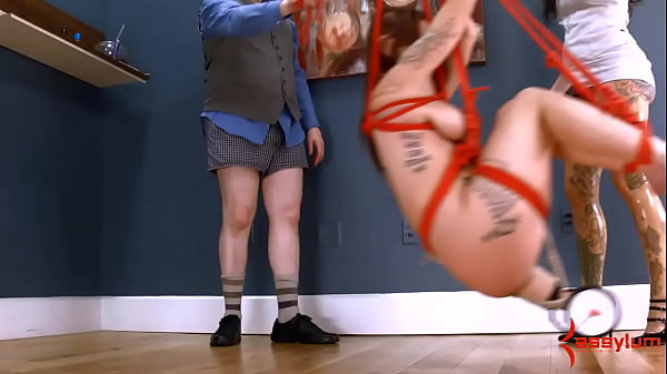 Play MP4 - Rimming sub anal babe