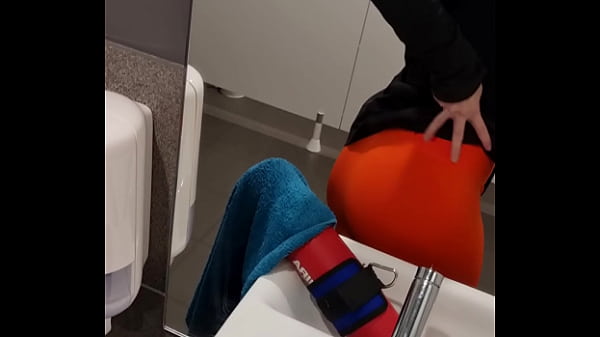 Que pensez-vous de ma nouvelle tenue de Sport ?On valide ou quoi ? 