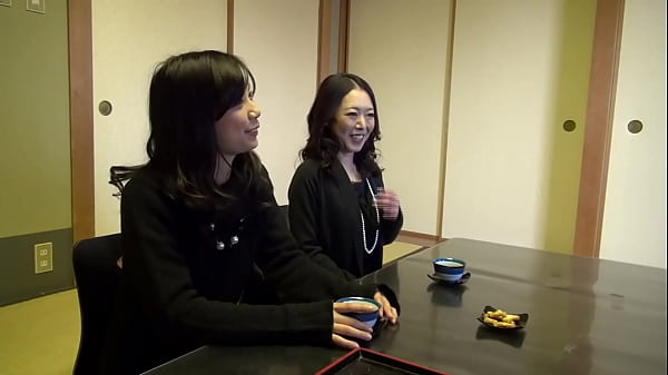 知り合った熟女が欲求不満かどうかを見極めるのは簡単だ。化粧の仕方、肌の露出、香水、男を見る目つき。寝床で男に襲われ状況をすぐに理解し諦めるのはメスの本能。 thumbnail