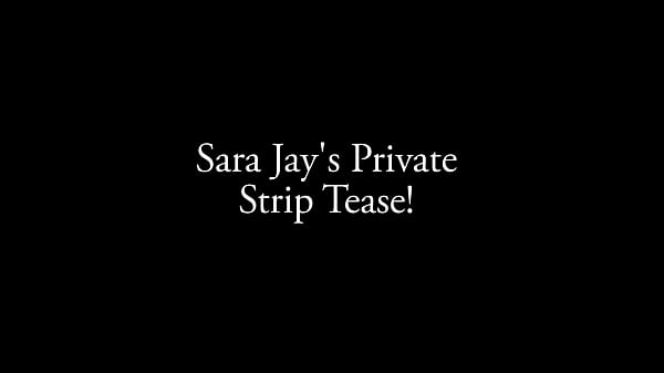 Nonton Sexiest Dance Ever! Cougar Sara Jay Jay Squirts As She Strips Off! thumbnail